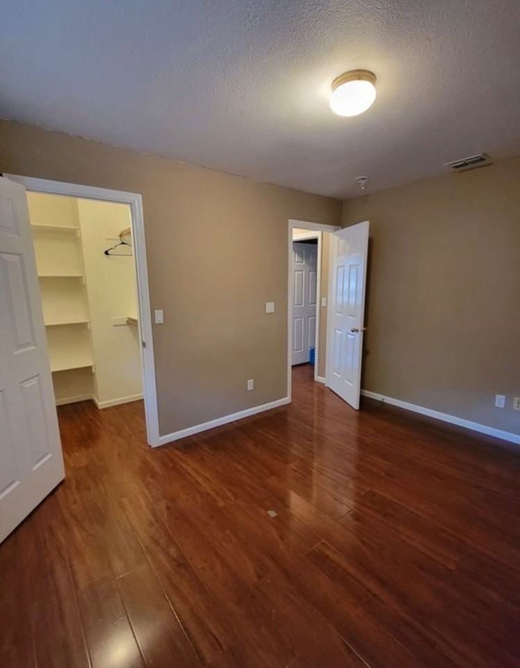 2249 Fallwater Ln - Photo 5 of 8