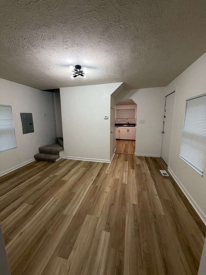 1305 Avenue C - Photo 2 of 15