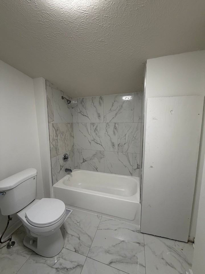 1305 Avenue C - Photo 5 of 15