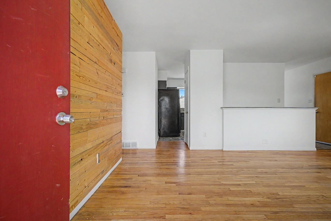 6675 W Arizona Ave - Photo 3 of 20