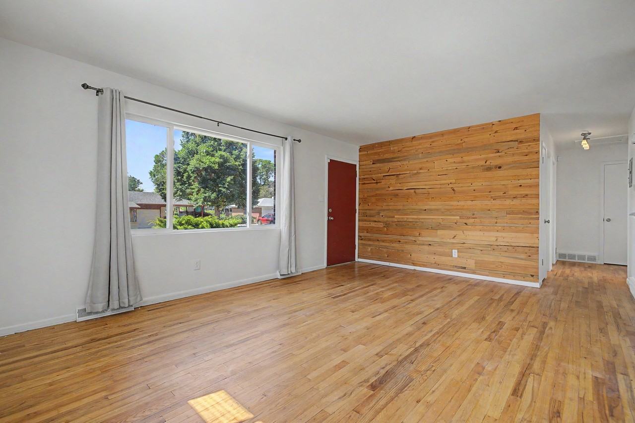 6675 W Arizona Ave - Photo 5 of 20