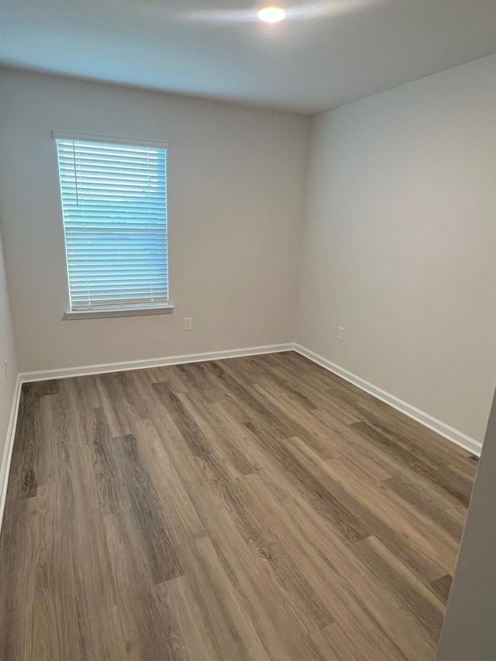1736 Jakes Dr - Photo 6 of 15