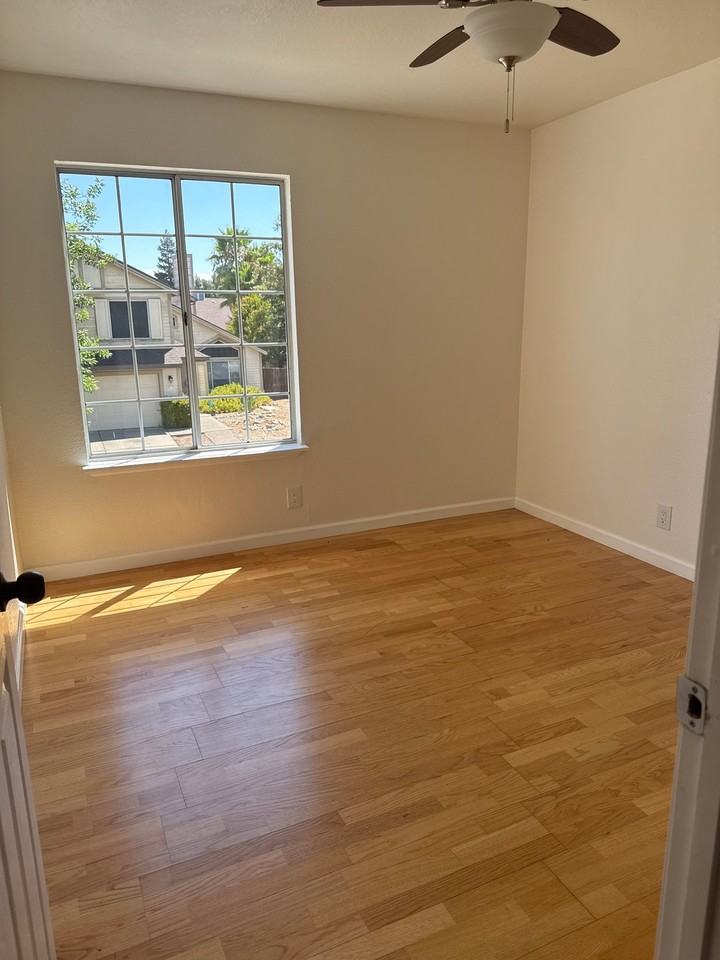 8247 Derbyshire Cir - Photo 2 of 12