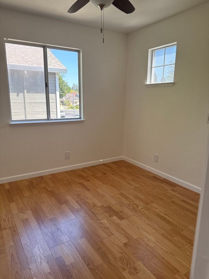 8247 Derbyshire Cir - Photo 3 of 12