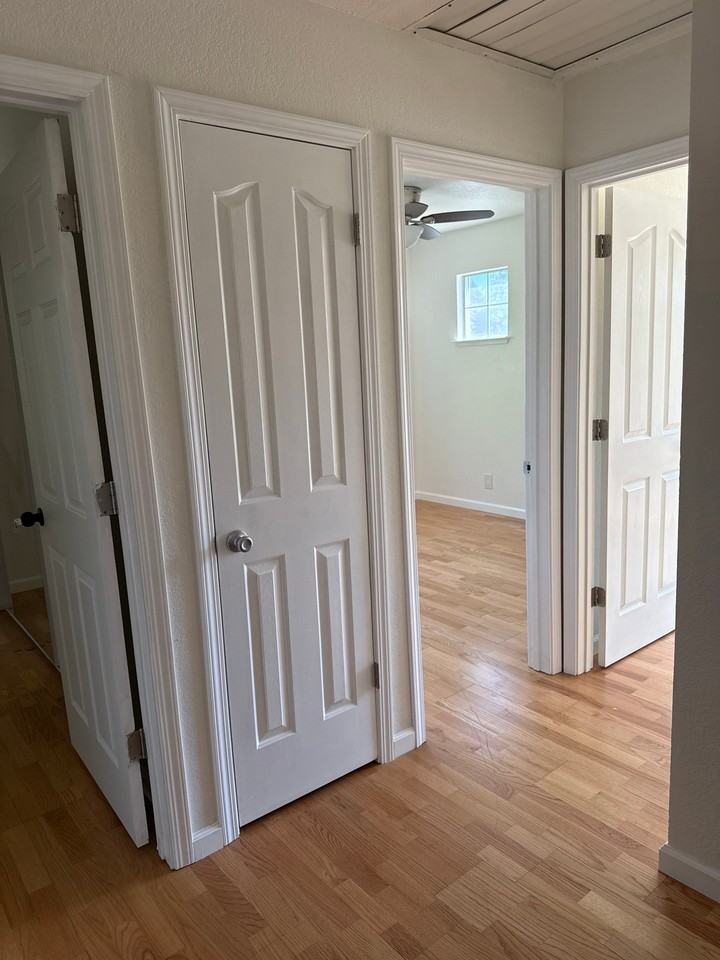 8247 Derbyshire Cir - Photo 5 of 12