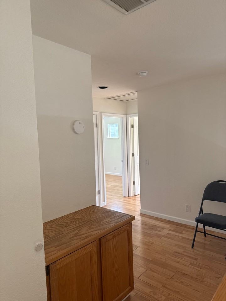 8247 Derbyshire Cir - Photo 6 of 12
