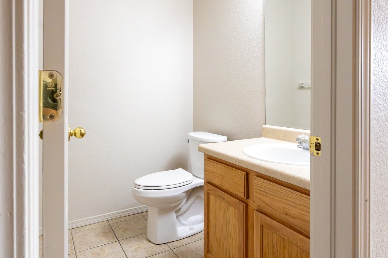 1248 Nichols Blvd. Colorado Springs, Co #C - Photo 4 of 19
