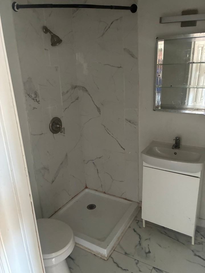 132 Amanda Ave - Photo 7 of 12
