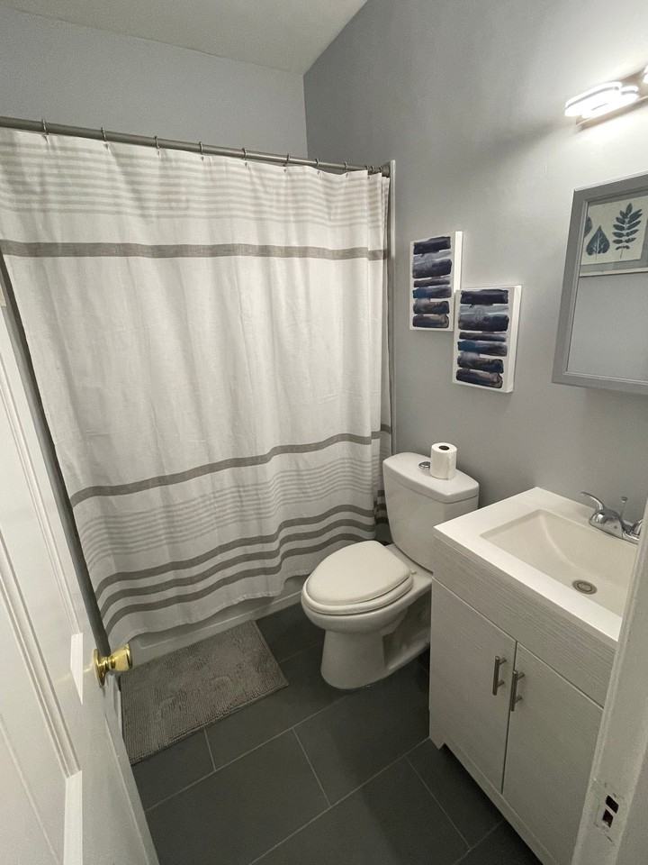 417 Princeton Way Ne - Photo 4 of 6