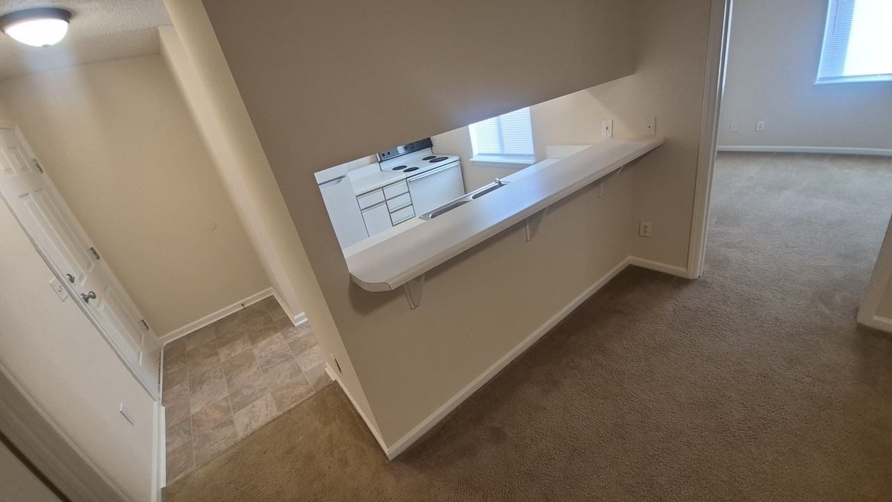 320 Brownlea Dr #2D - Photo 3 of 11