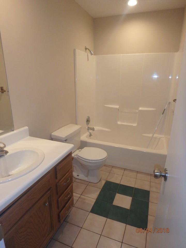 218 Wyndham Circle Dr - Photo 2 of 8