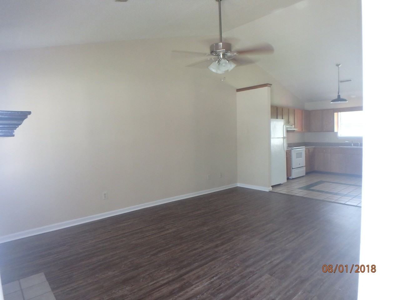 218 Wyndham Circle Dr - Photo 4 of 8