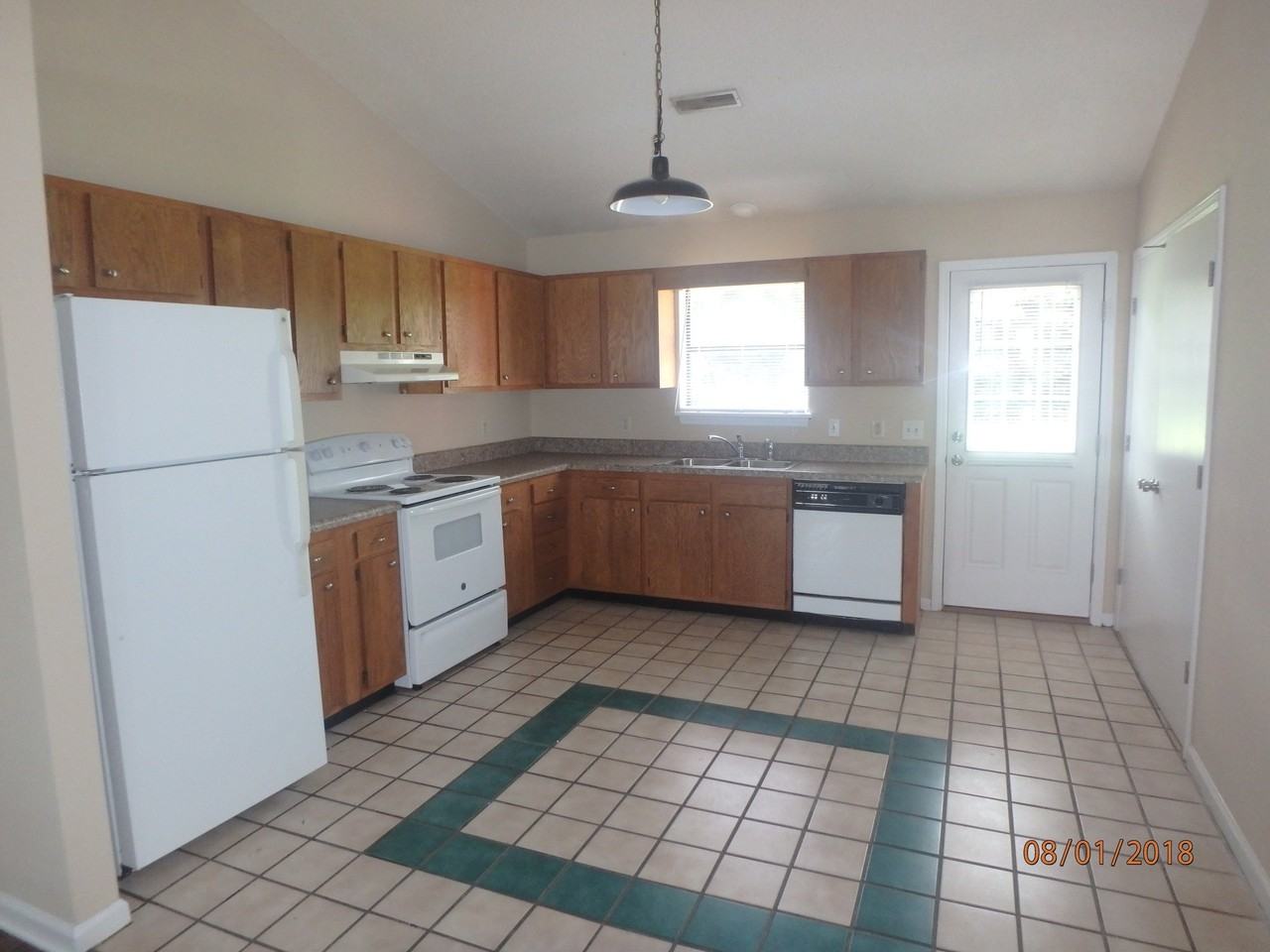 218 Wyndham Circle Dr - Photo 6 of 8