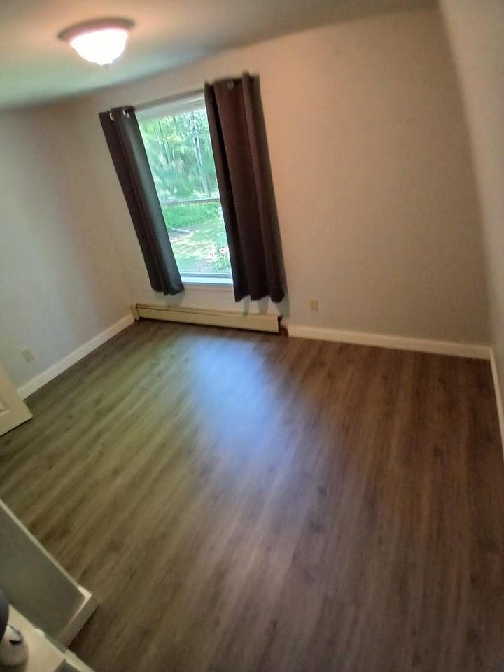 92 Smithfield Rd - Photo 6 of 20