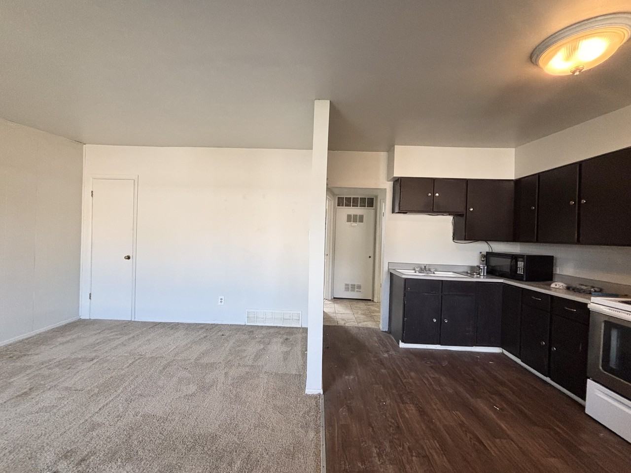 462 E Granite Ave #462-2 - Photo 3 of 14