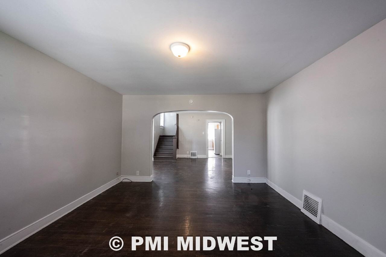 3139 Guilford Ave - Photo 2 of 27