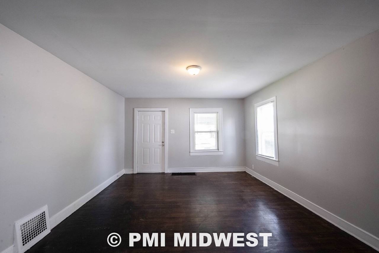 3139 Guilford Ave - Photo 3 of 27