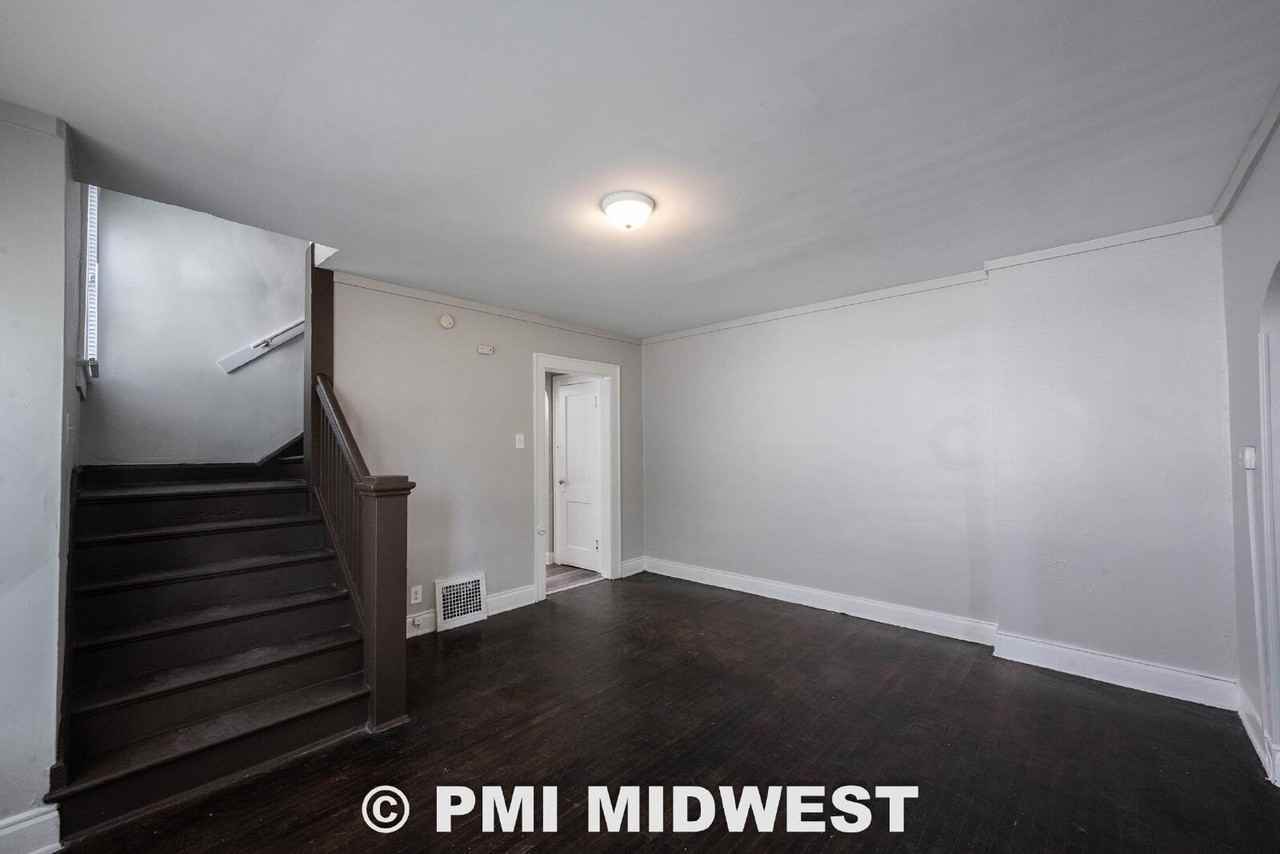 3139 Guilford Ave - Photo 6 of 27
