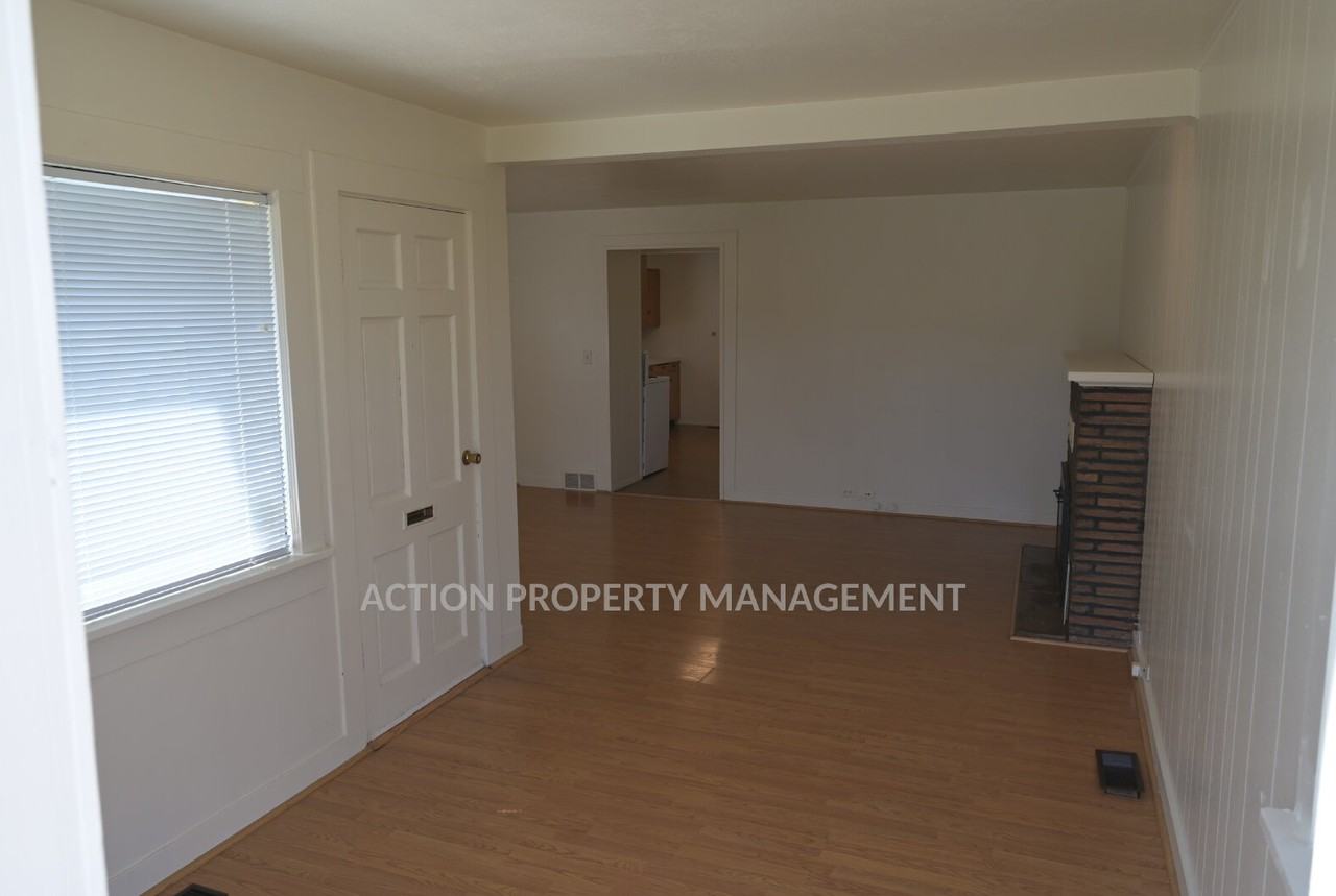 3208 E Mahogany St - Photo 5 of 24