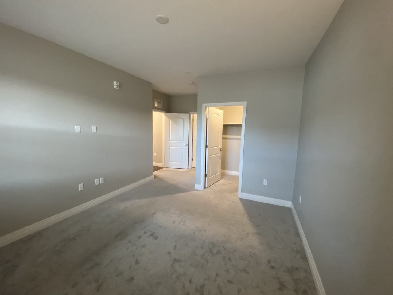 1831 S Dunkirk St Unit 101 - Photo 4 of 23