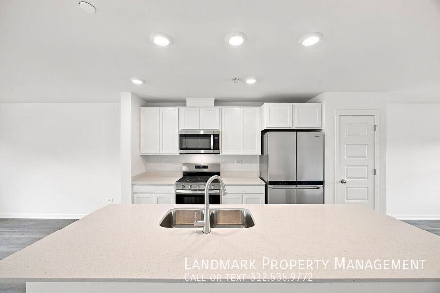 17389 Ulster Dr - Photo 5 of 36