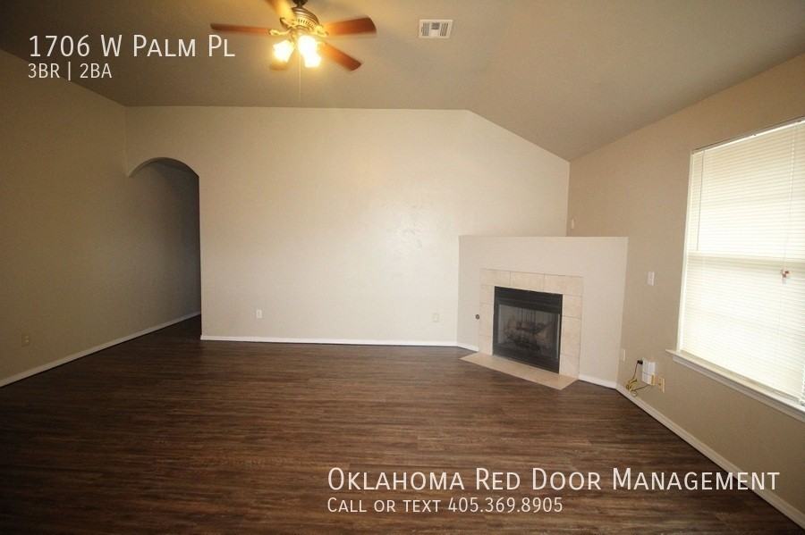 1706 W Palm Pl - Photo 2 of 15