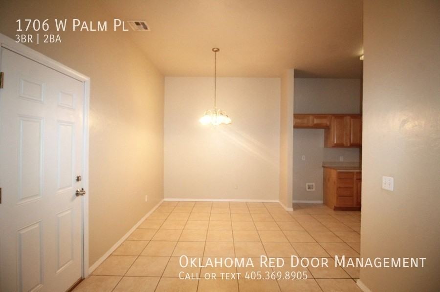 1706 W Palm Pl - Photo 3 of 15