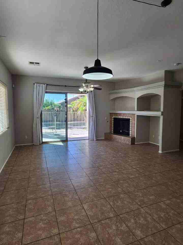 2227 W Jasper Butte Dr - Photo 5 of 17