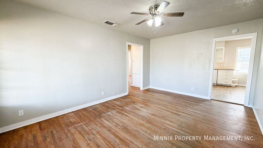 2015 38th St - Photo 4 of 24