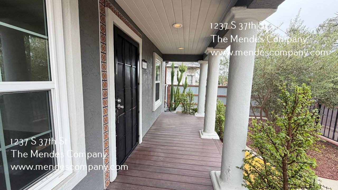 1237 S 37th St - Photo 2 of 35