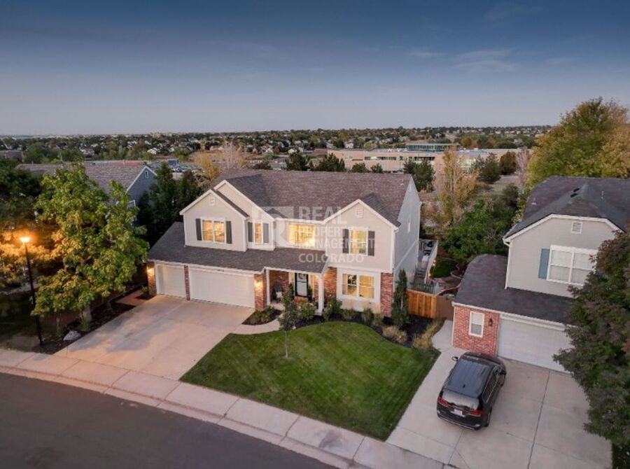 10134 Spring Water Ct - Photo 3 of 50