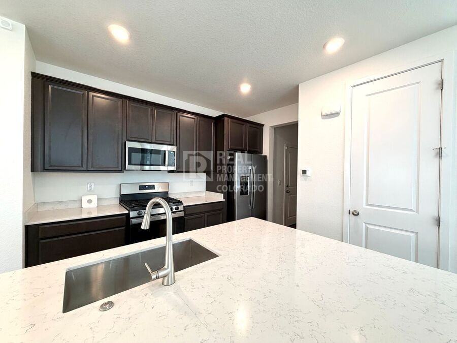 8975 Larose Ct - Photo 5 of 23