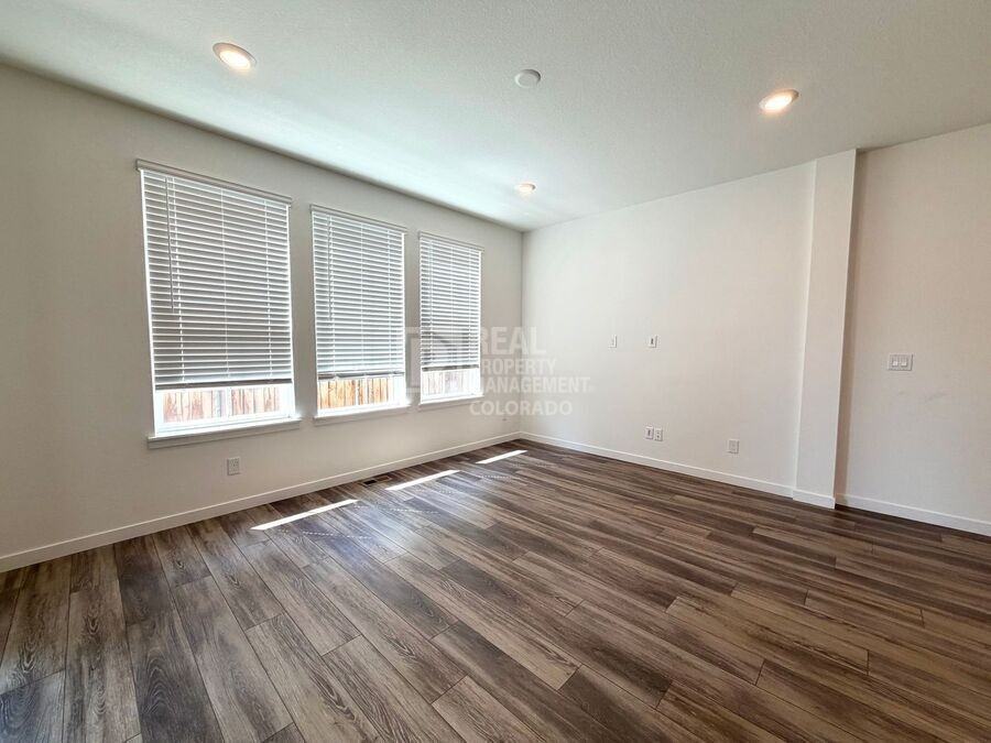 8975 Larose Ct - Photo 7 of 23