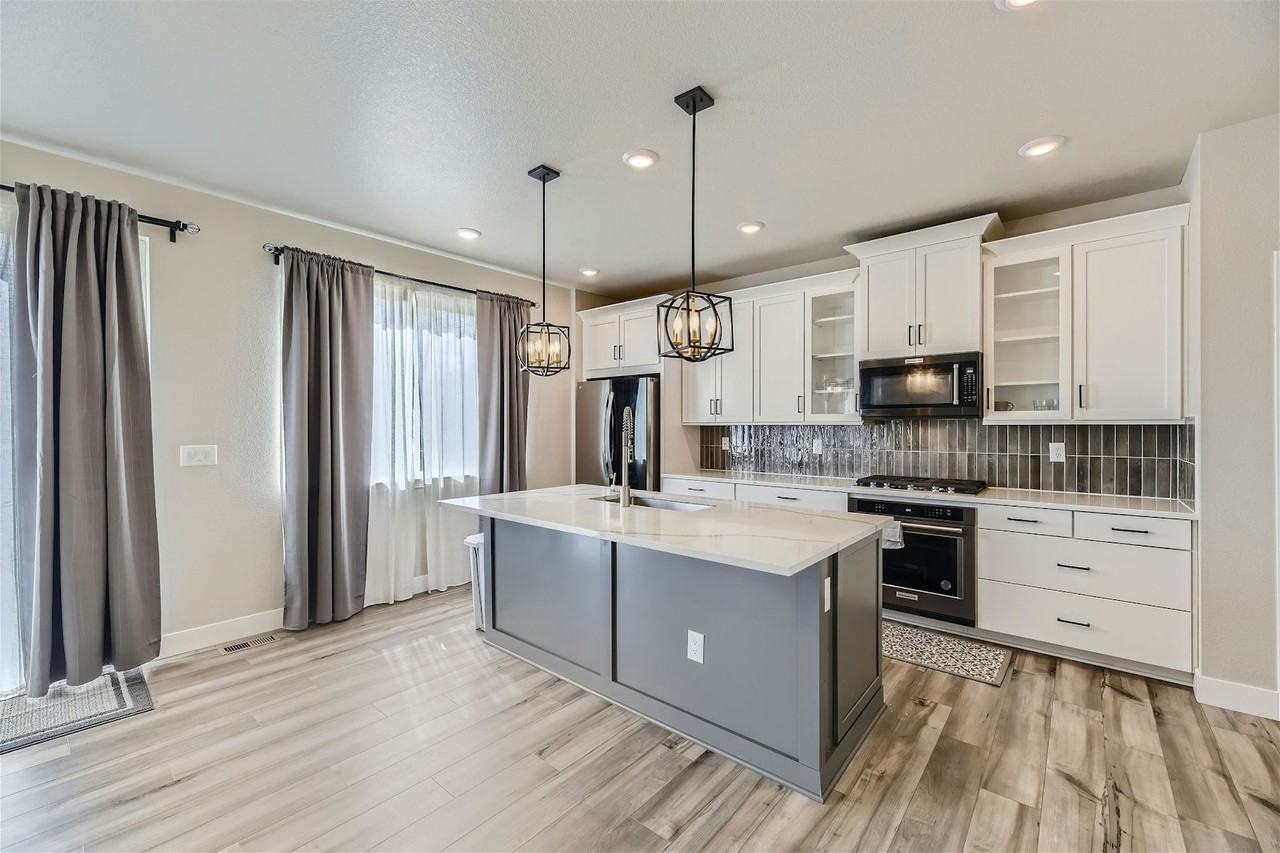 13466 Broad Wing Avenue - Photo 6 of 28