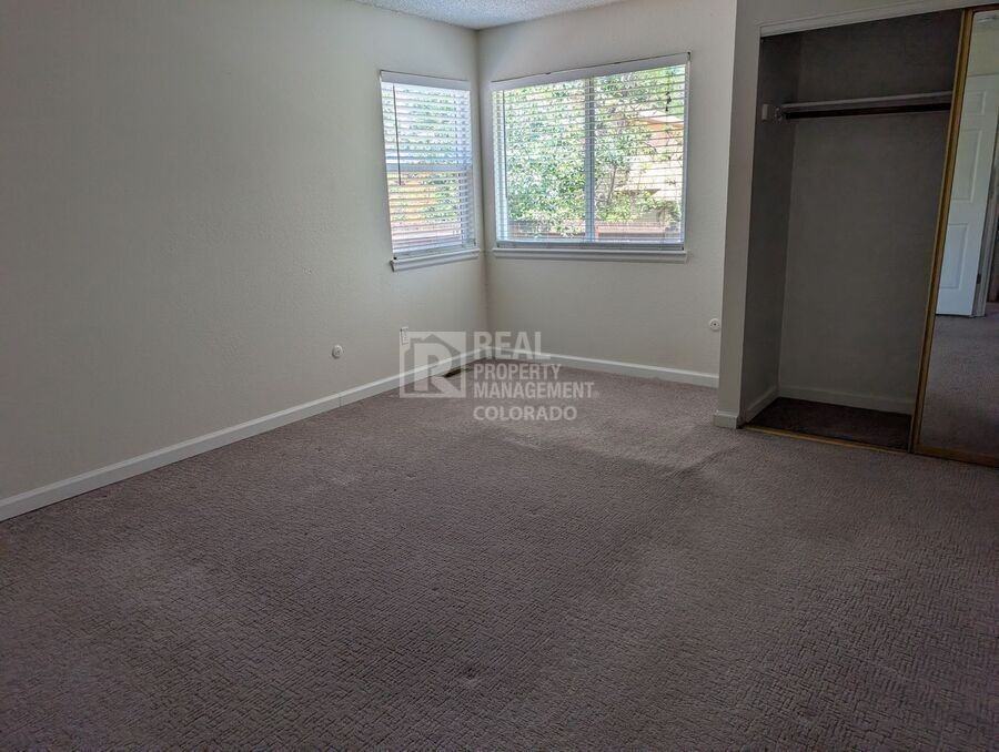 4260 S Kittredge St - Photo 7 of 14