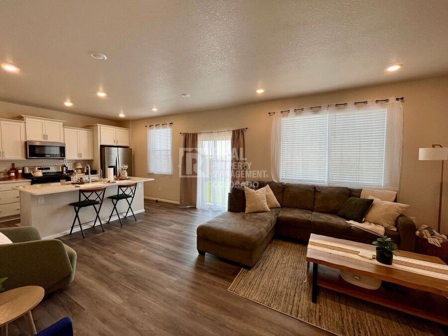 11337 Pikeminnow Pl - Photo 4 of 16