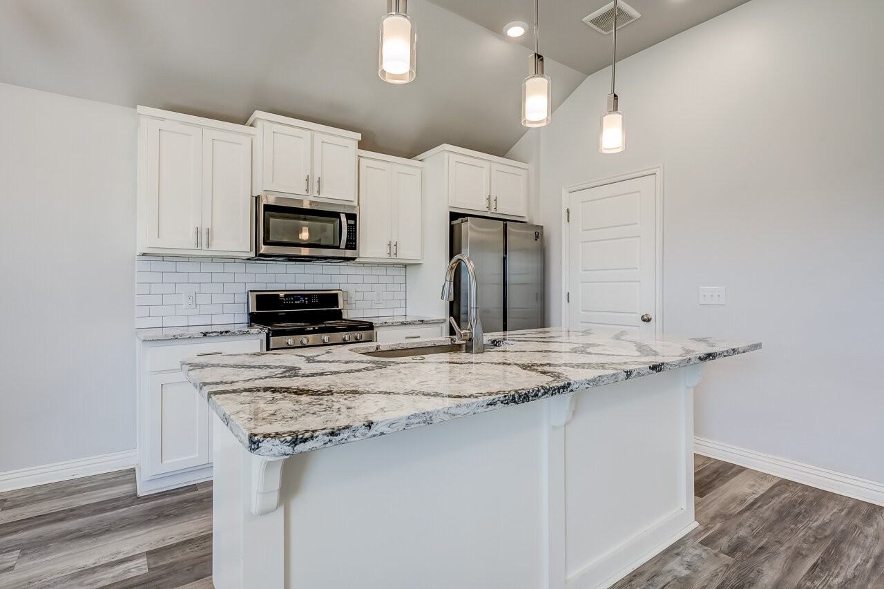 4323 W Country Club Dr - Photo 4 of 25