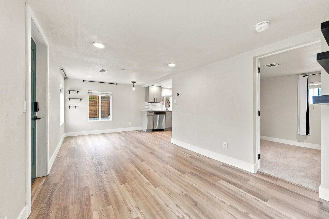 2201 W Warren Ave - Photo 2 of 22