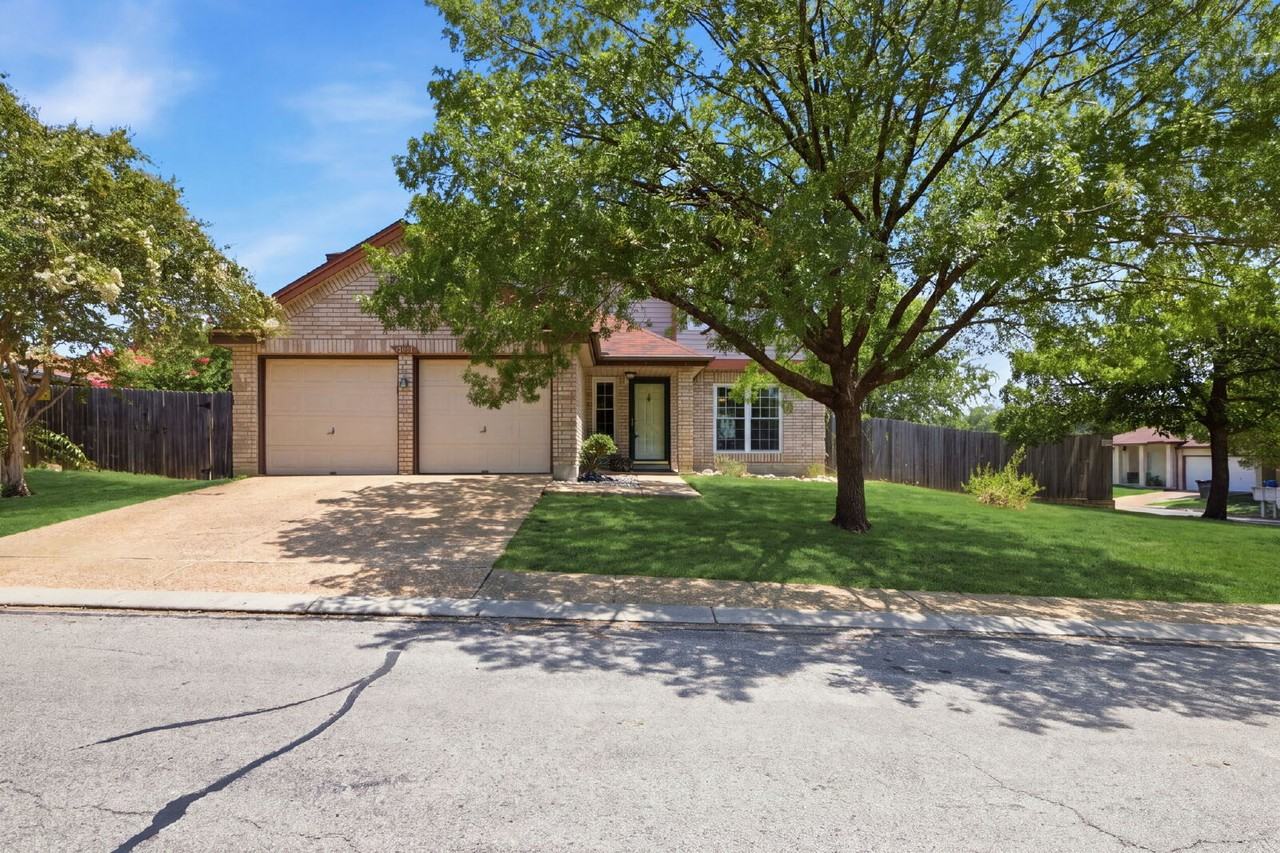 3111 Stoney Mist - Photo 3 of 35
