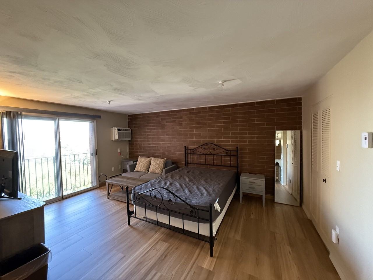 115 W Squantum St #815 - Photo 7 of 15