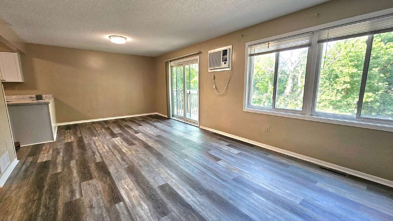 13870 Glendale Trl - Photo 4 of 13