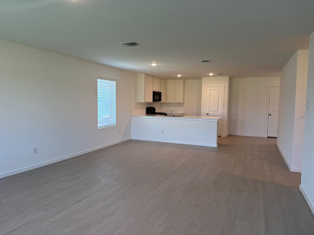Chestnut Dr - Photo 4 of 20