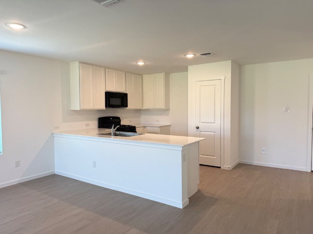 Chestnut Dr - Photo 5 of 20