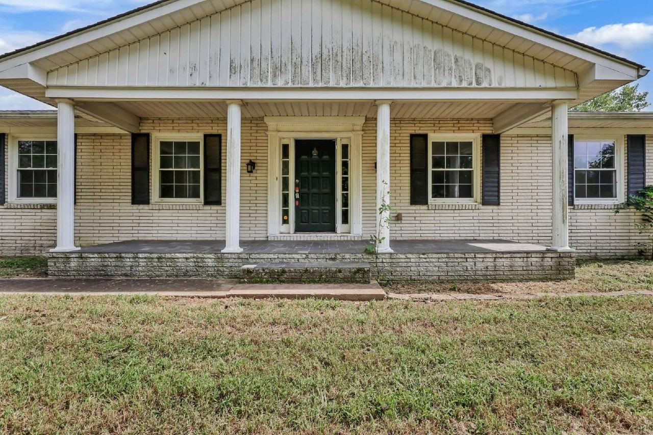 359 Meadow Ln - Photo 5 of 42
