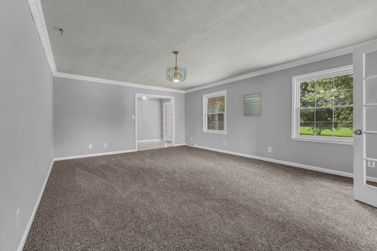 359 Meadow Ln - Photo 6 of 42