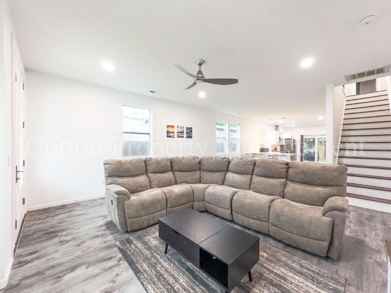 2709 Worth Dr - Photo 2 of 37