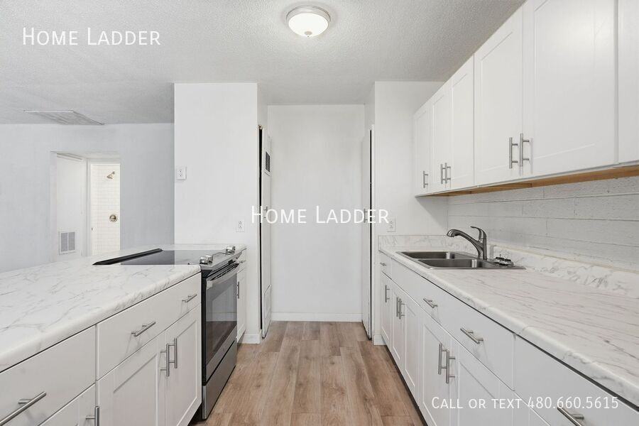 1332 W 5th St #8 - Photo 3 of 20