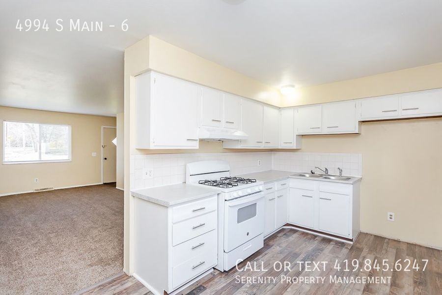 4994 Main St #6 - Photo 2 of 13