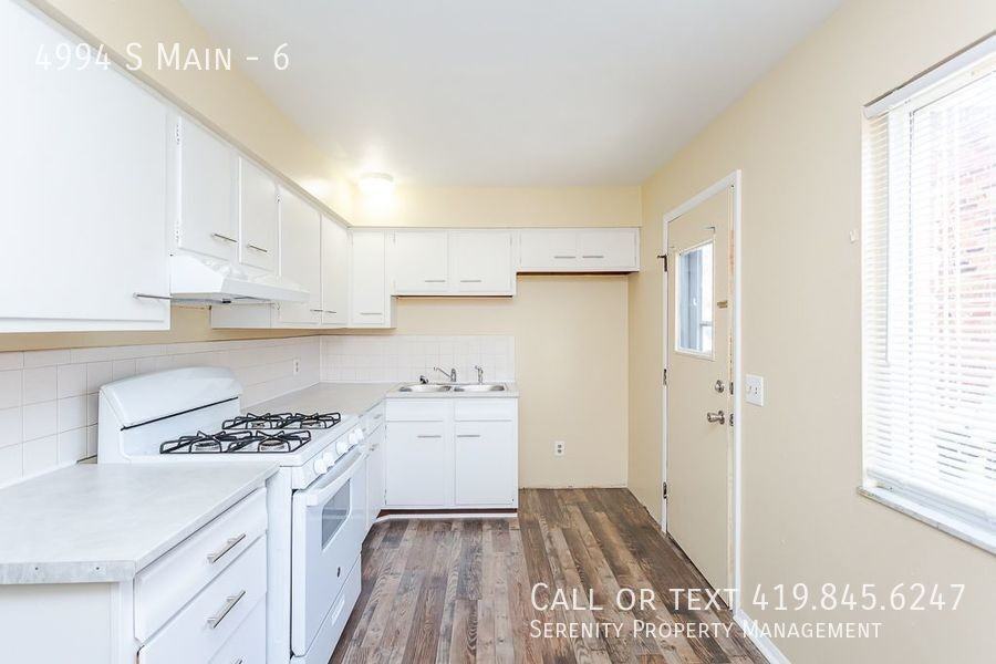 4994 Main St #6 - Photo 3 of 13