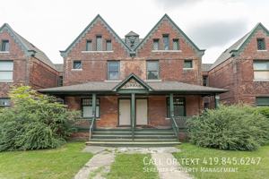 featured image of 517 W Delaware Ave